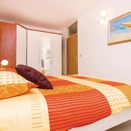 Amazing Apartment In Njivice With Wifi Экстерьер фото