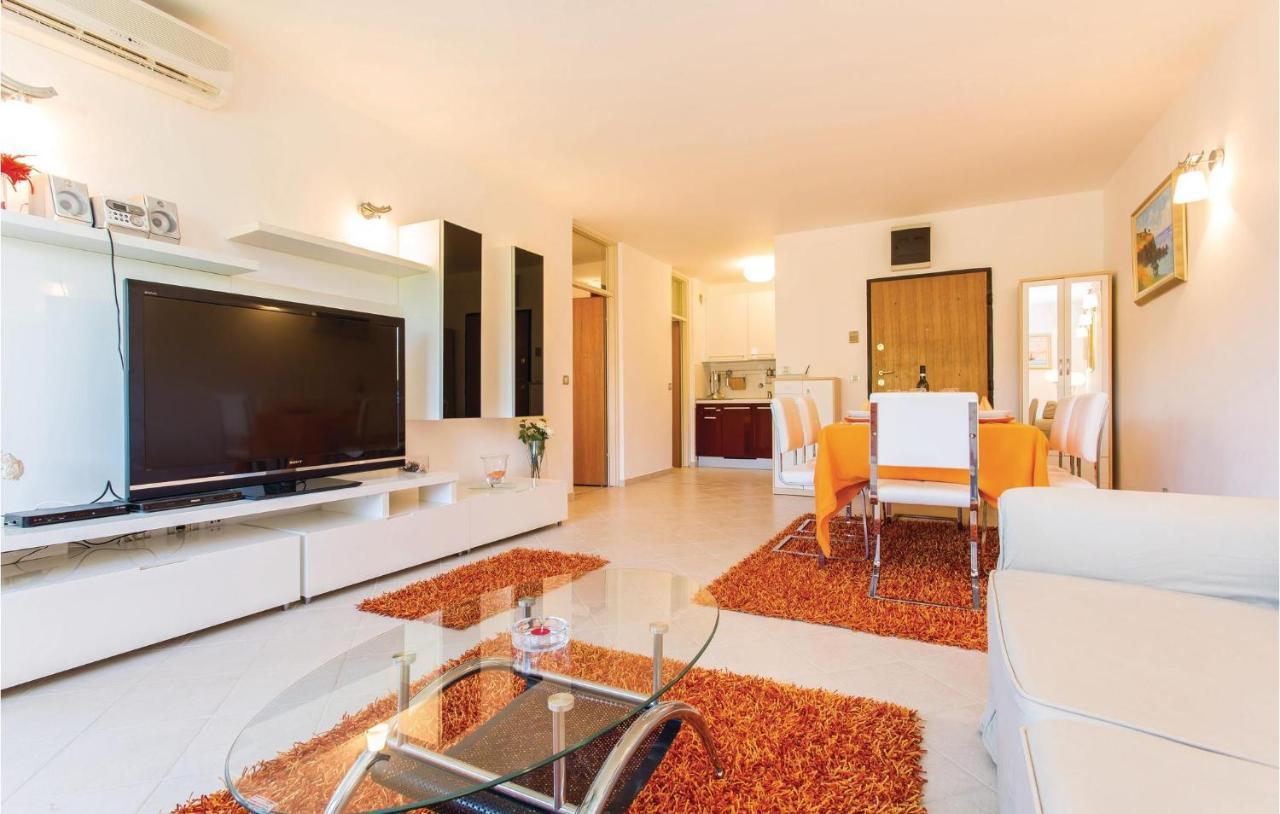 Amazing Apartment In Njivice With Wifi Экстерьер фото