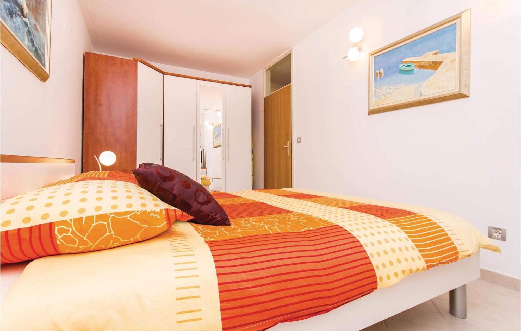 Amazing Apartment In Njivice With Wifi Экстерьер фото