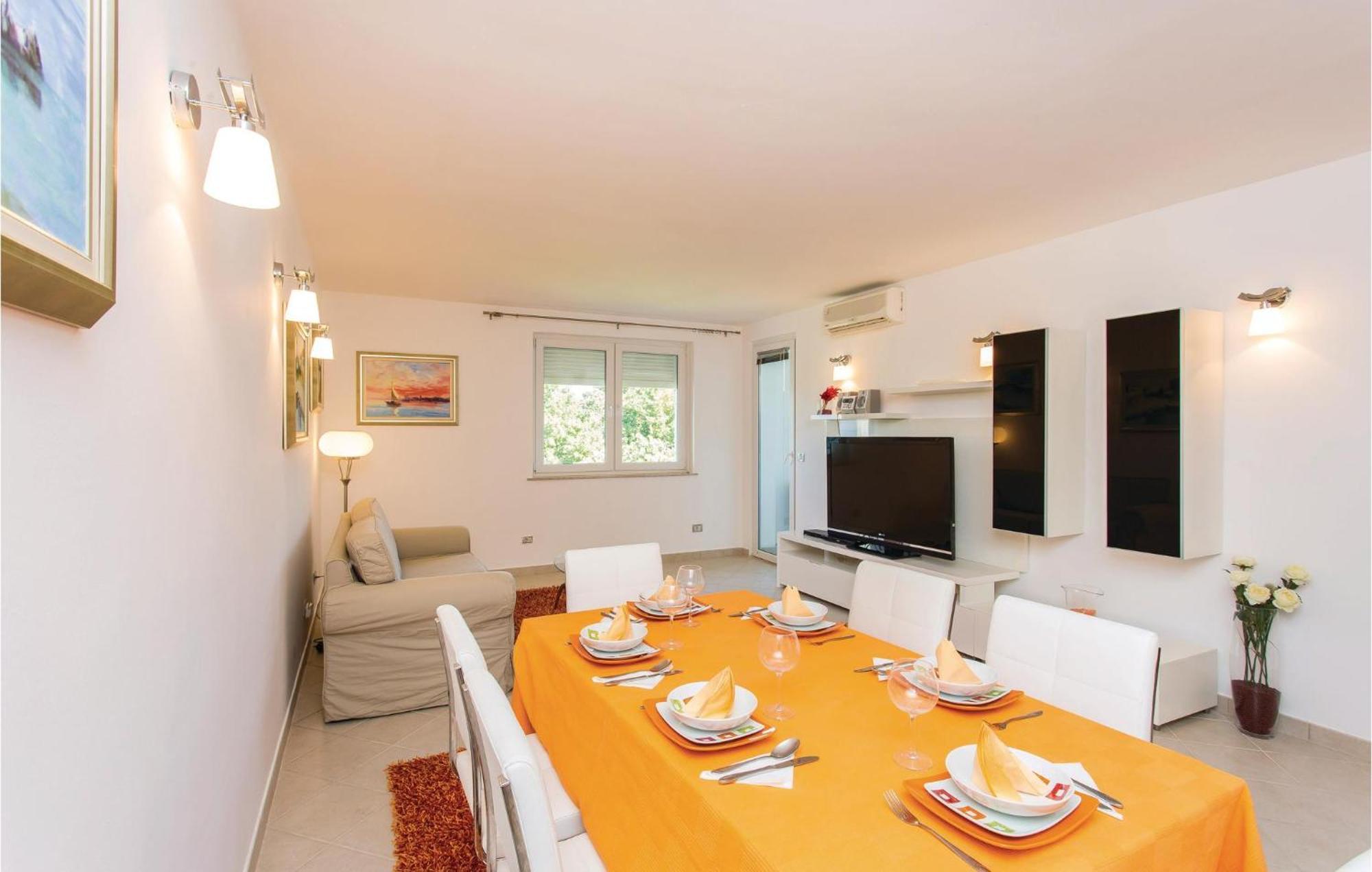 Amazing Apartment In Njivice With Wifi Экстерьер фото