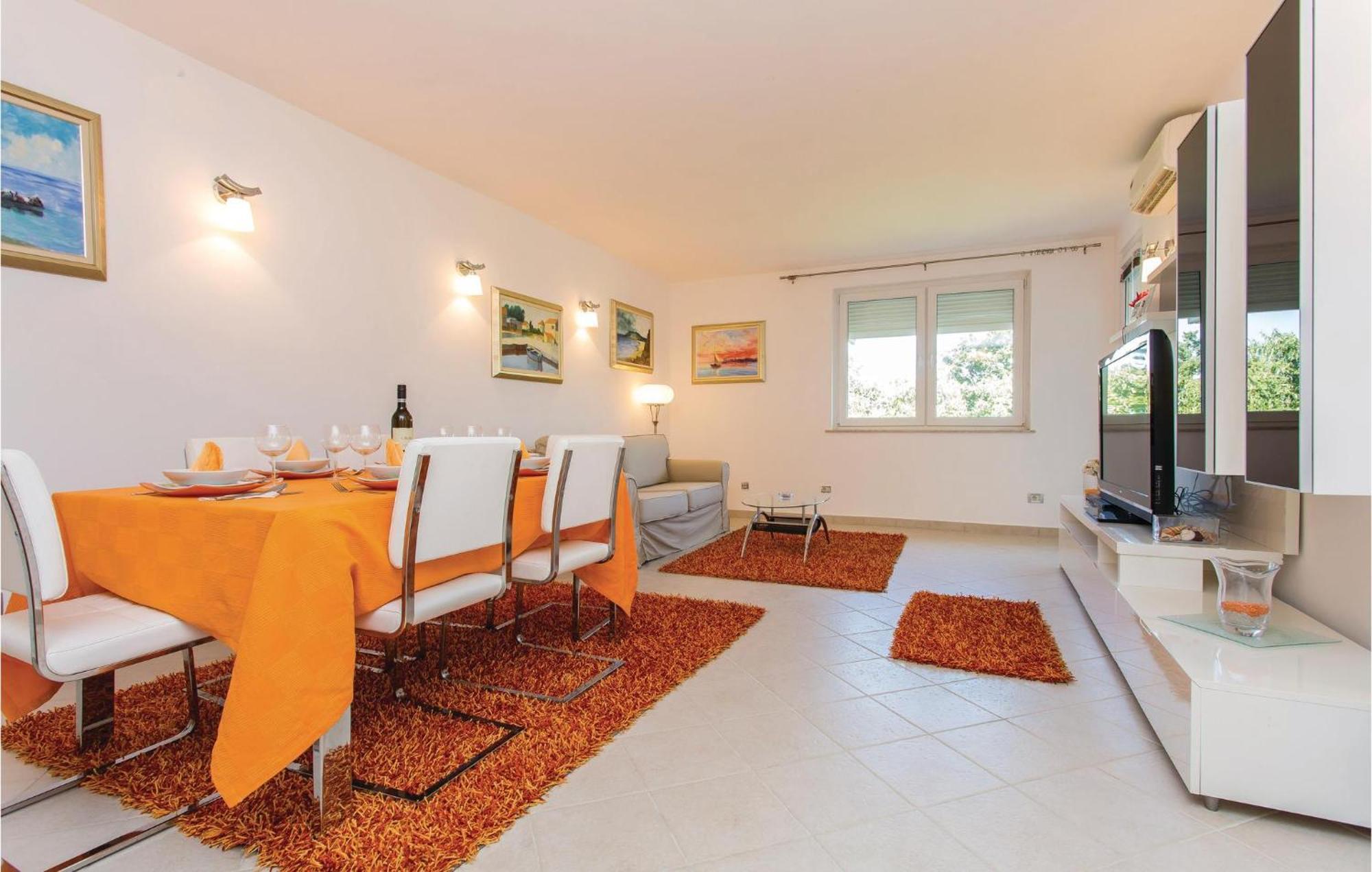 Amazing Apartment In Njivice With Wifi Экстерьер фото
